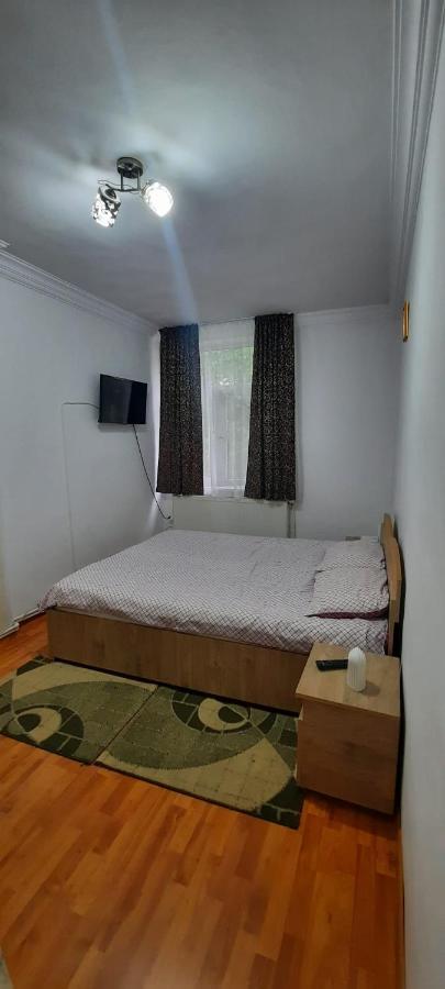 Apartament La Denis Birlad Luaran gambar